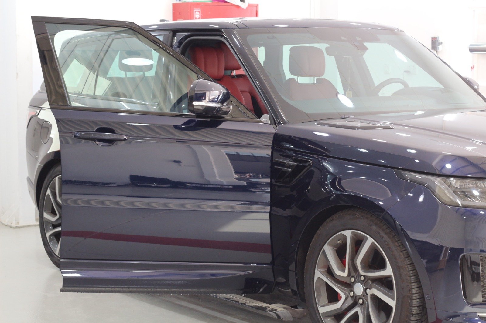 تعتيم النوافذ